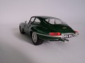 1:18 Bburago Jaguar Type E 1961 Green Metallic. Subida por Francisco